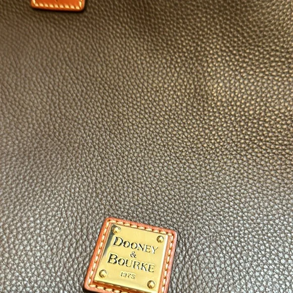 Large Dooney and Bourke tote - Picture 3 of 7